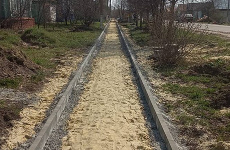В Камешкире продолжаются работы по обновлению пешеходной зоны